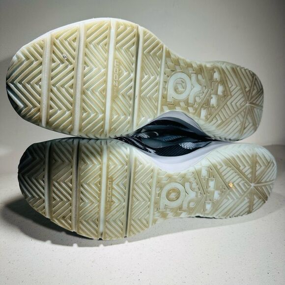 Nike KD Trey 5 III PRM, 749379-001, Gray, Mens Basketball Shoes, Size 12 - Picture 7 of 7